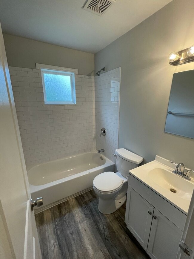 Building Photo - 5912 Lone Oak Dr SW