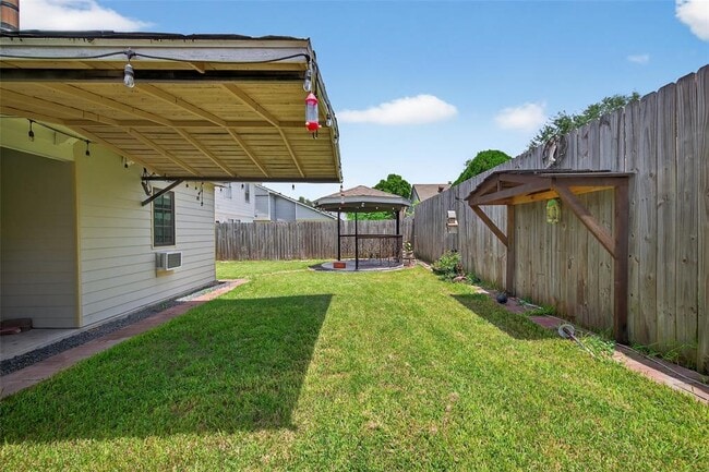 Building Photo - 9123 Belle Glen Dr