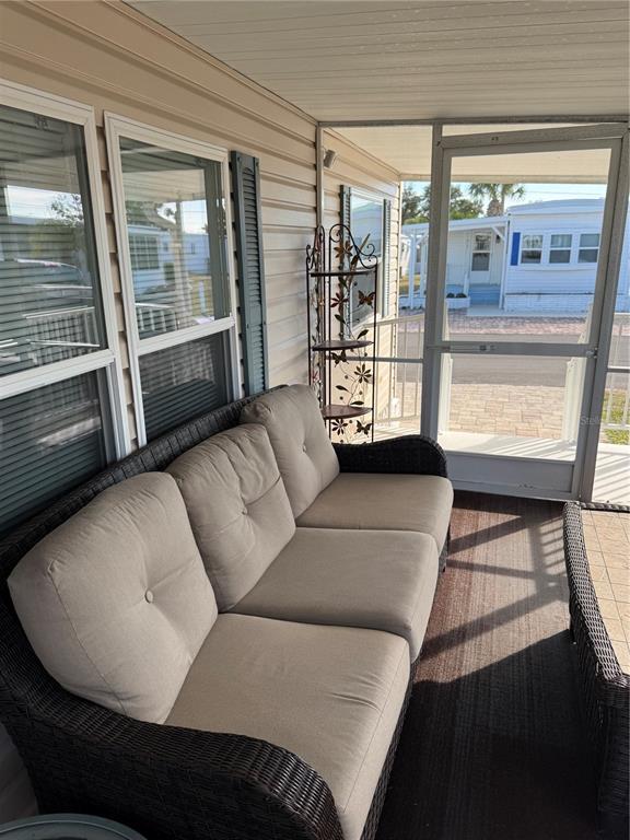 Building Photo - 714 Locarno Dr