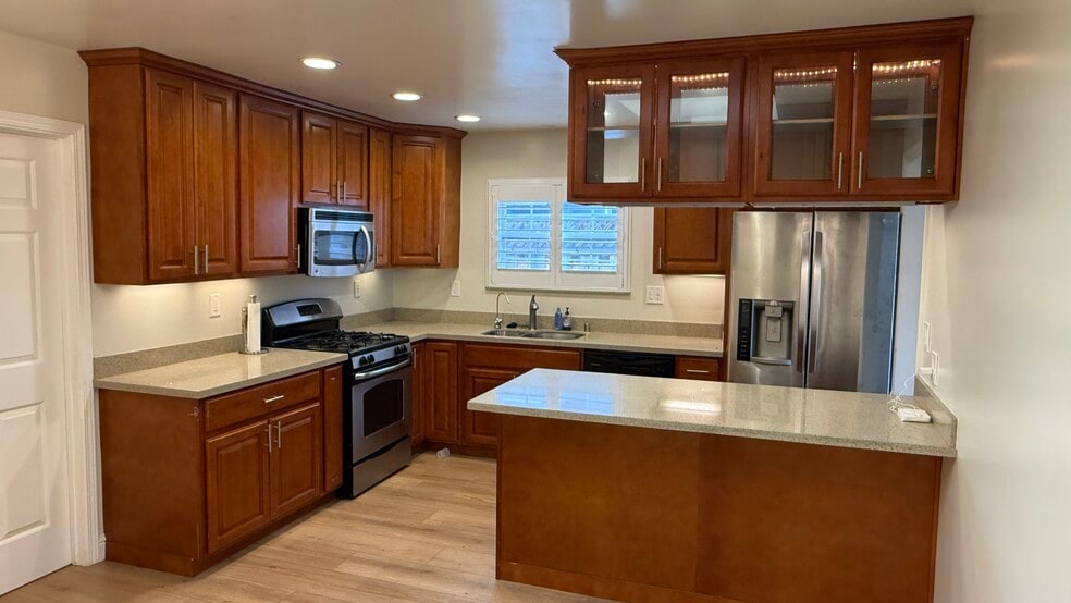 Kitchen - 1577 Duvall Dr