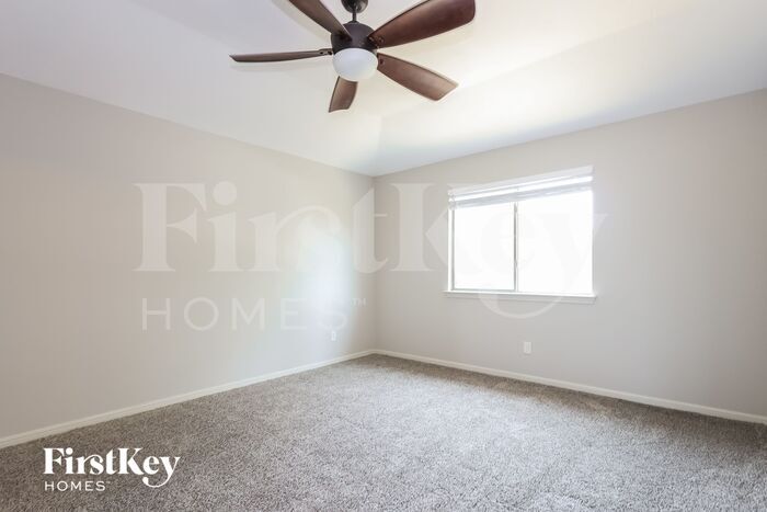 Building Photo - 10703 Ranchland Fox
