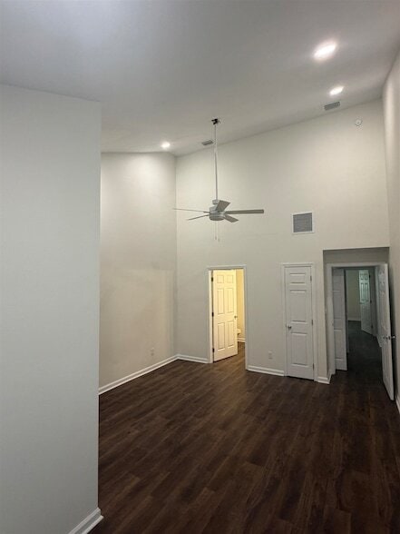 Building Photo - 2212 Paul Russell Cir