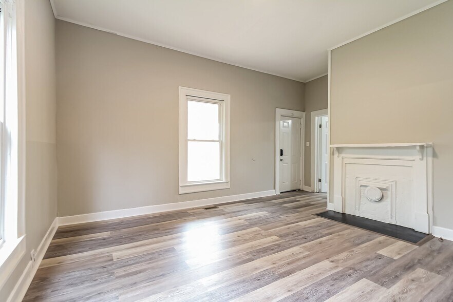 Building Photo - 6 Arkmain St