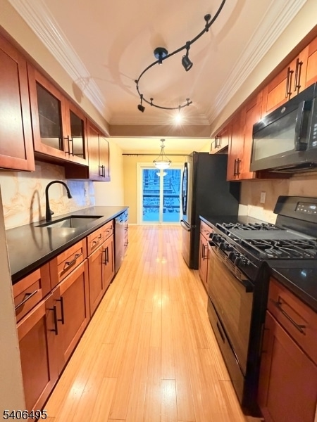 Building Photo - 41 Manor Dr