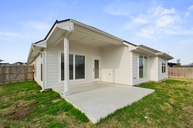 Building Photo - 3401 Alsace Ct