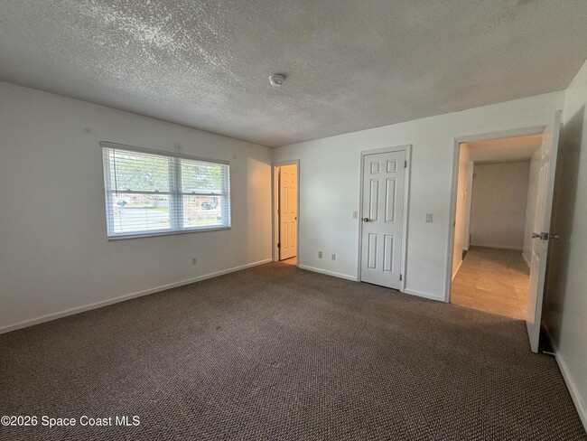 Building Photo - 760 John Adams Ln