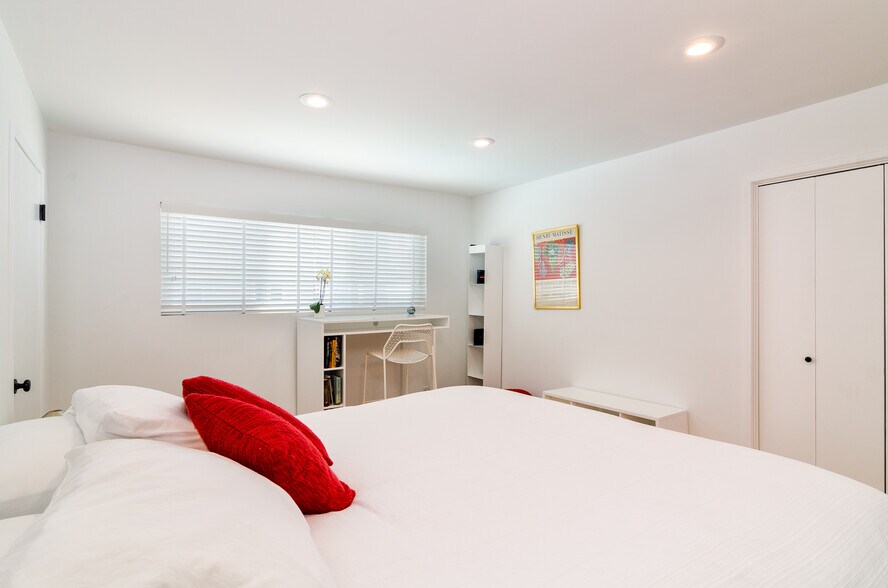 Building Photo - 22626 Pacific Coast Hwy