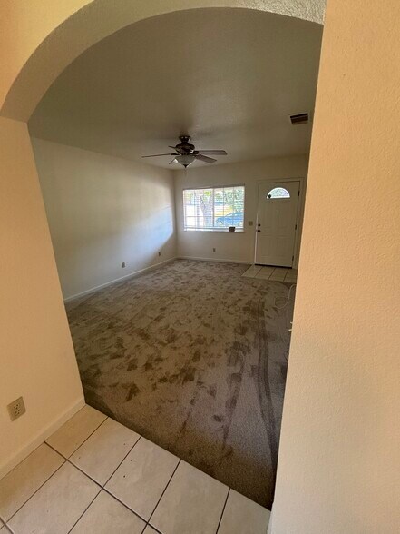 Building Photo - 6113 Oakgreen Cir