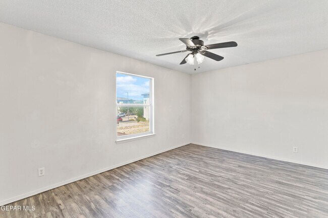 Building Photo - 10799 Walden Pond St