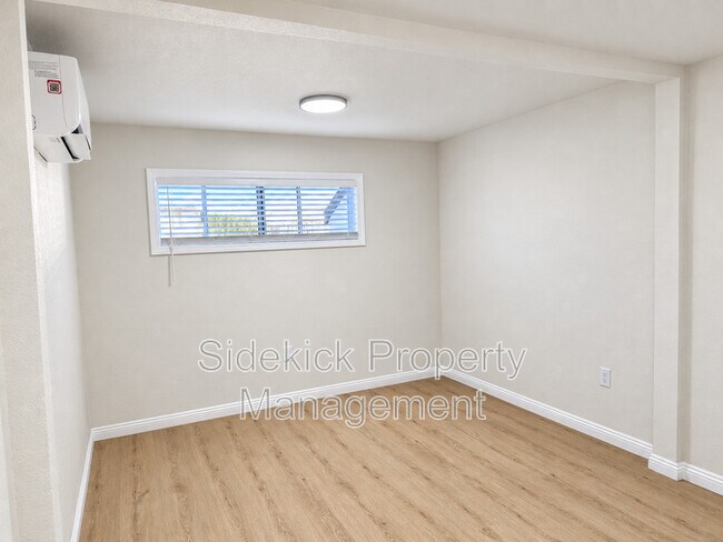 Building Photo - 4748 Pine St