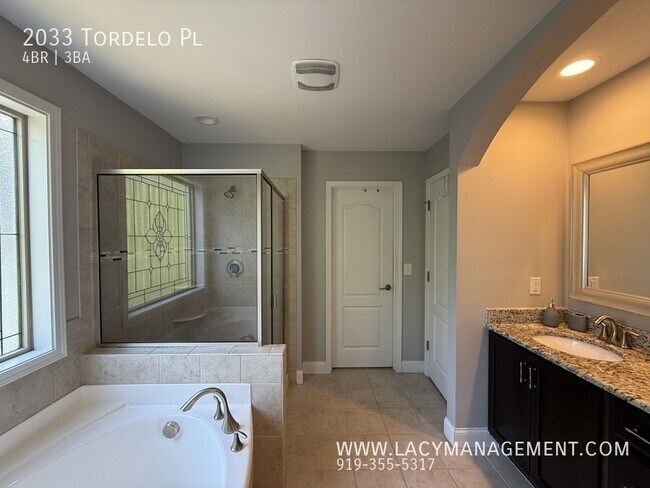 Building Photo - 2033 Tordelo Pl
