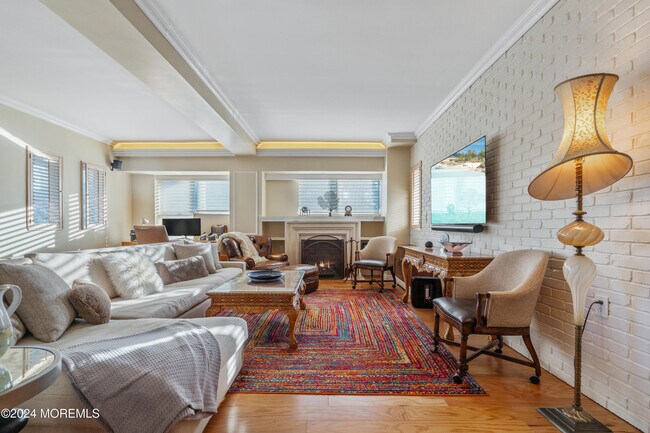 Building Photo - 300 Ocean Ave N