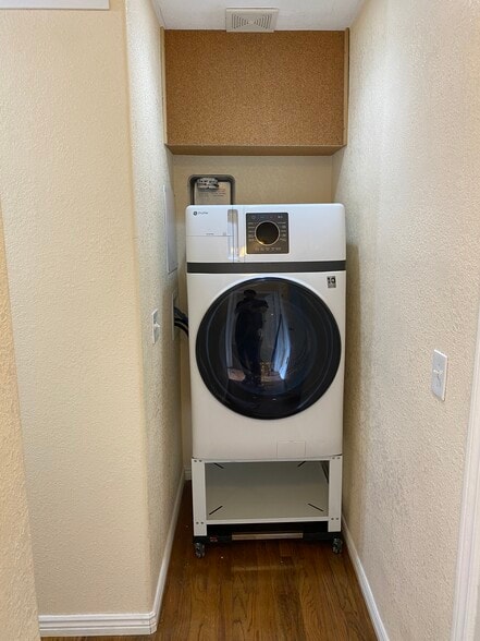 High efficiency washer/dryer - 1690 Syracuse St