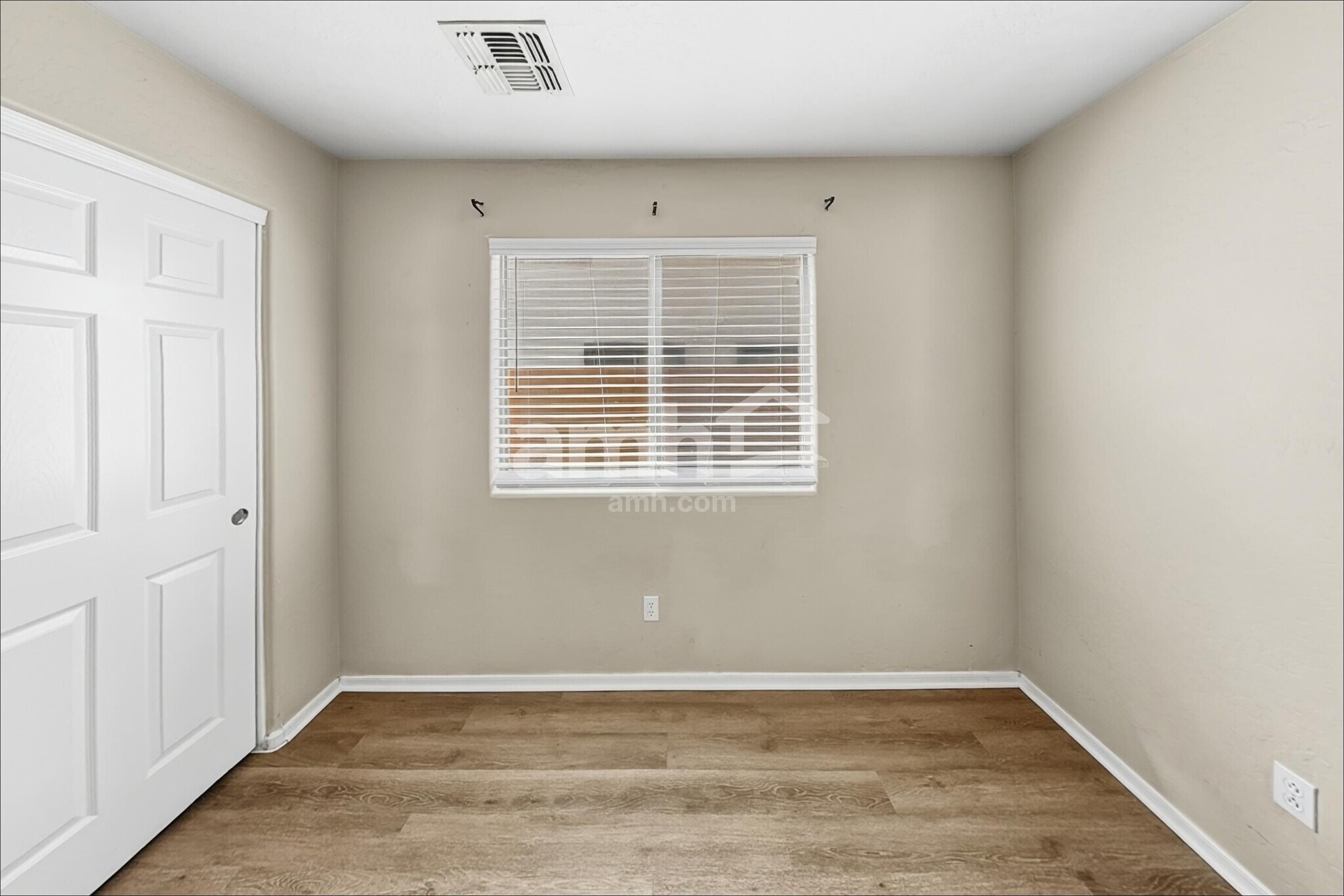 Building Photo - 2982 S 256th Dr