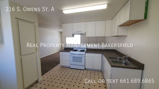 Building Photo - 216 S Owens St
