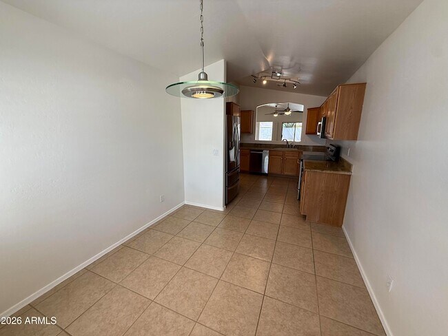 Building Photo - 10534 E Star of the Desert Dr