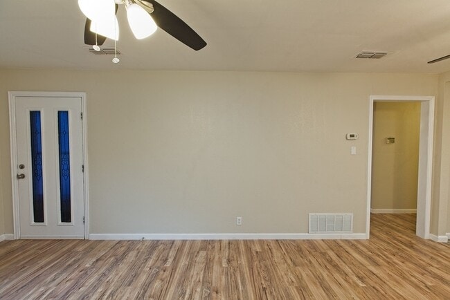 Building Photo - 1613 M Pl