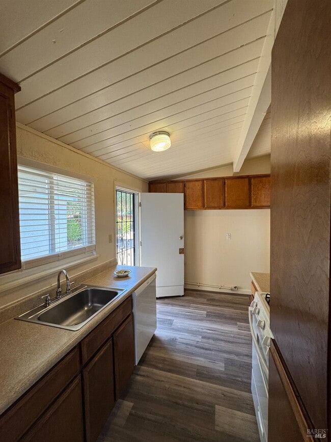 Building Photo - 313 Corkwood St