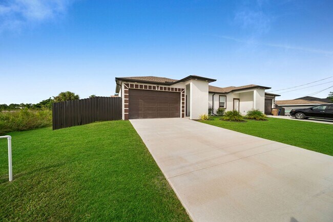 Primary Photo - 125 Pennfield St