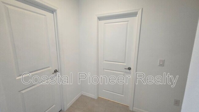 Building Photo - 233 Aquamarine Ln