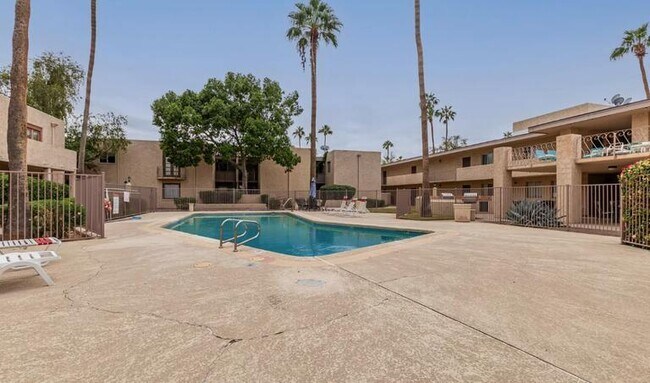 Building Photo - 2 bedroom in SCOTTSDALE AZ 85251