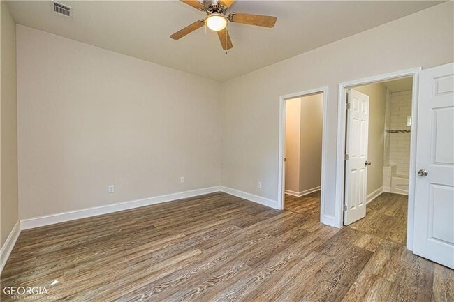 Building Photo - 106 Maple St