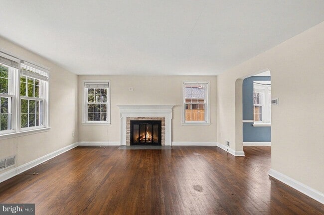 Building Photo - 1546 Putty Hill Ave