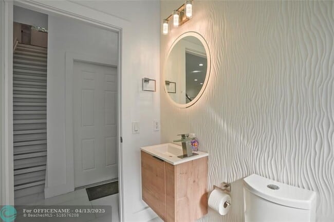 Building Photo - 833 SW 17th St