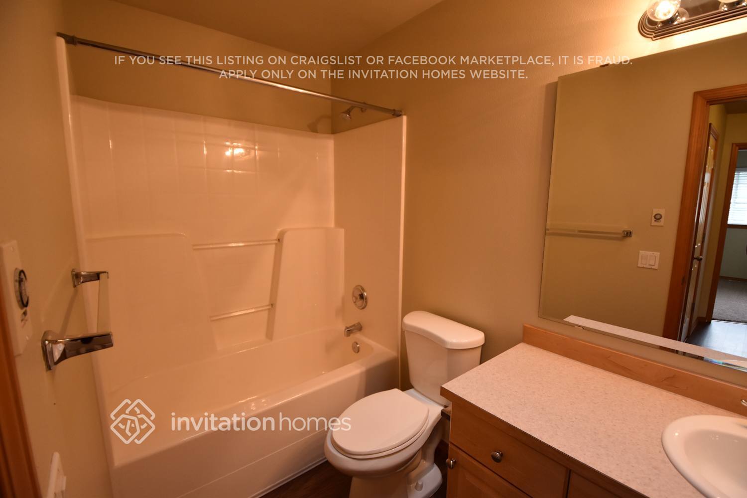 Building Photo - 6527 32nd Pl NE