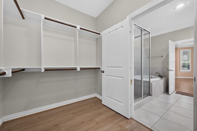 Building Photo - 13423 Preston Cliff Ct
