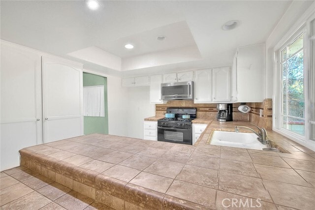 Building Photo - 23862 Country View Dr