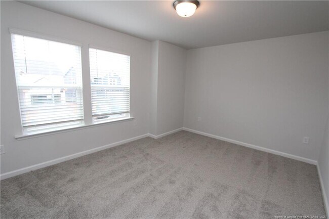 Building Photo - 461 Grange Farm Pl