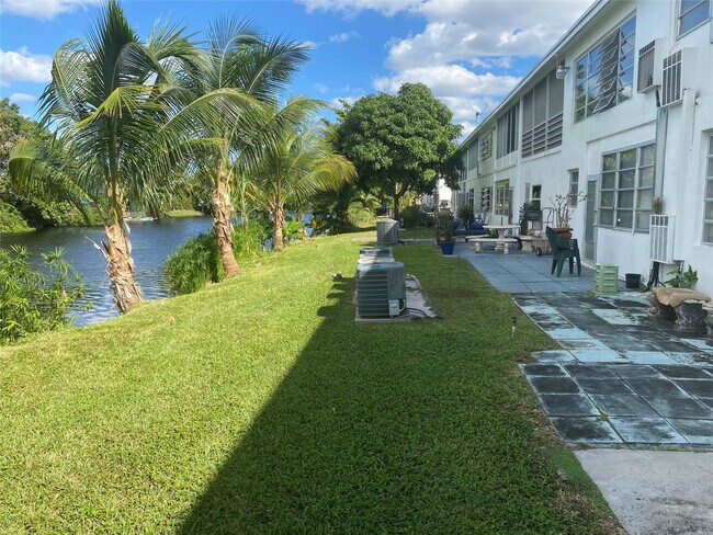 Building Photo - 51 NE 204th St