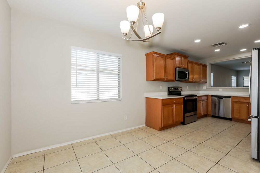 Building Photo - 1750 E Christopher St