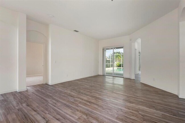 Building Photo - 6121 46th Ln E