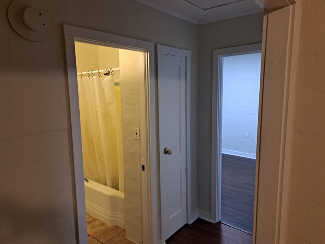 Building Photo - 1502 Pepper Dr