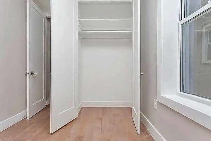 Building Photo - 206 Sumpter St