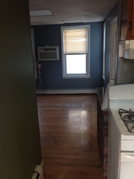 Building Photo - 805-807 Merrimack Street