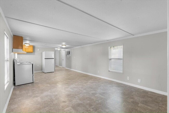 Building Photo - 10166 103rd St