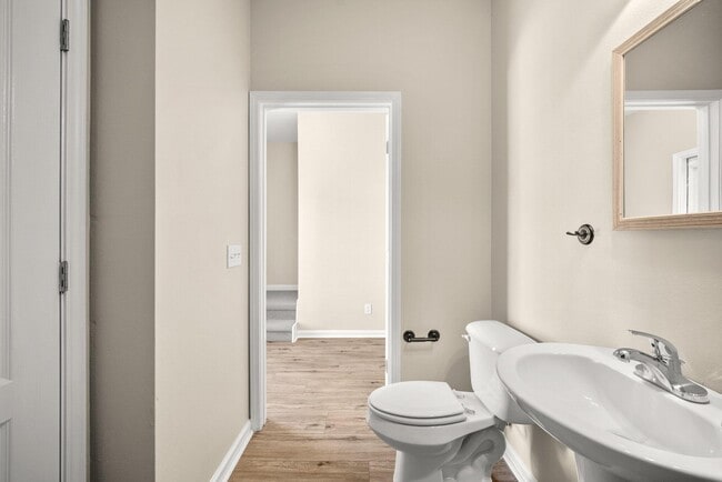 Building Photo - 721 Arbor Lake Dr