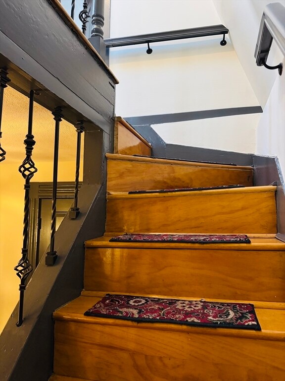 Building Photo - 125 Essex St