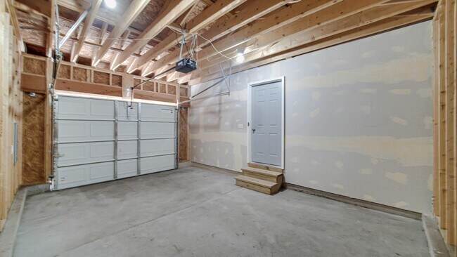 Building Photo - 2689 Cass St