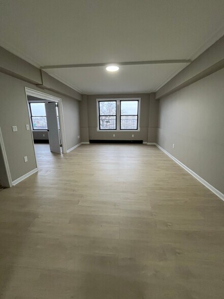 Building Photo - 150 S Harrison St