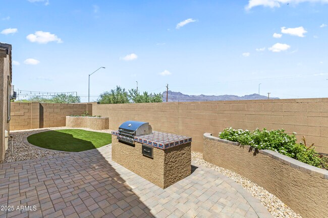 Building Photo - 2603 S Barks Canyon Trail