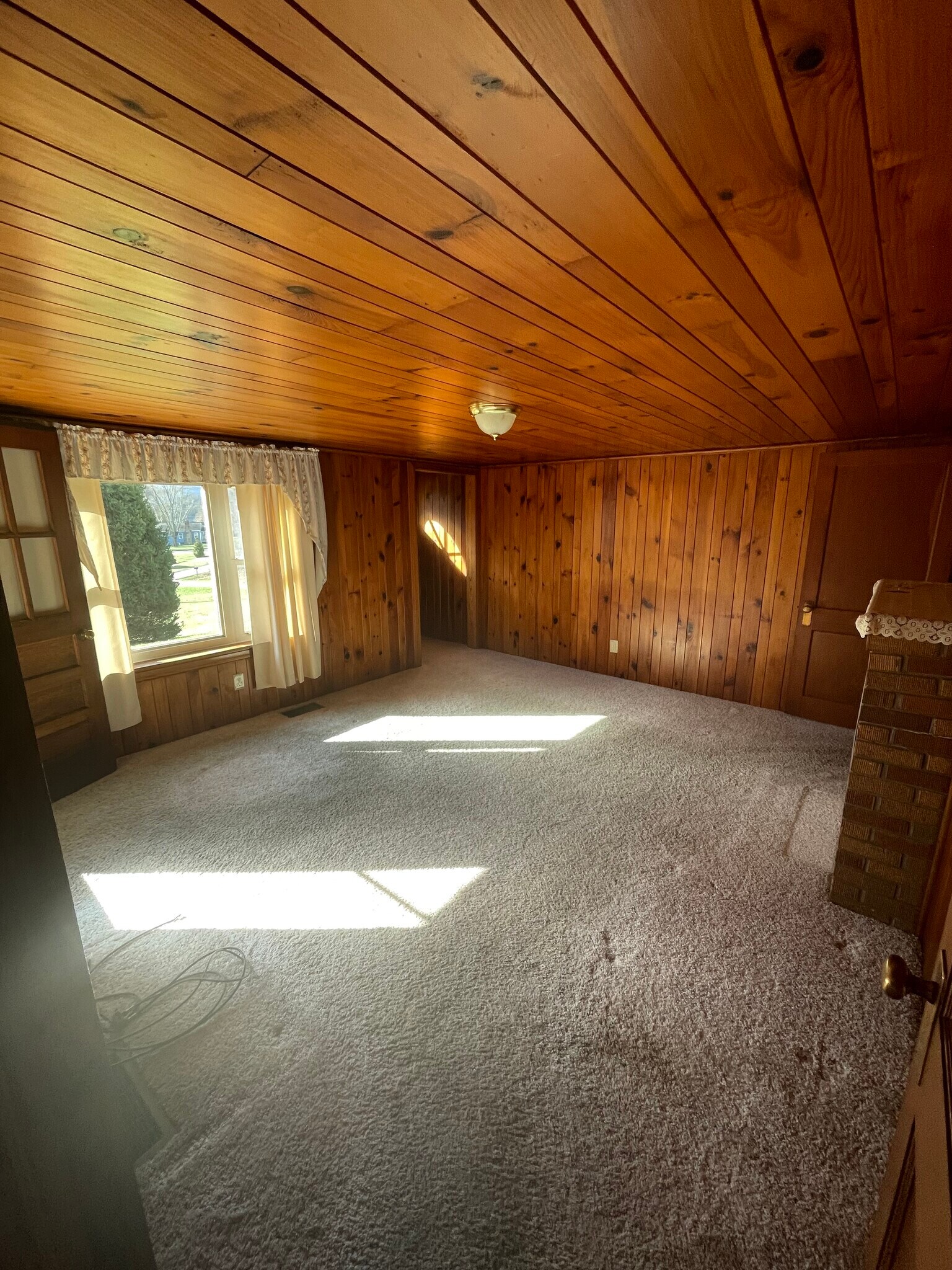 Building Photo - 679 Sand Hill Rd