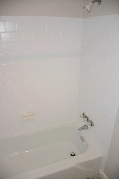 Building Photo - 217 Victor Pkwy Unit F