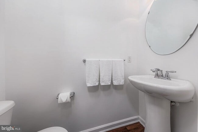 Building Photo - 372 Concetta Dr