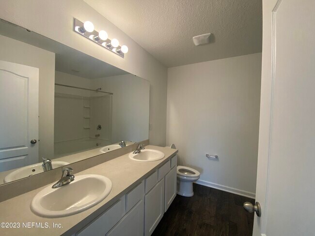 Building Photo - 2773 Oak Stream Dr