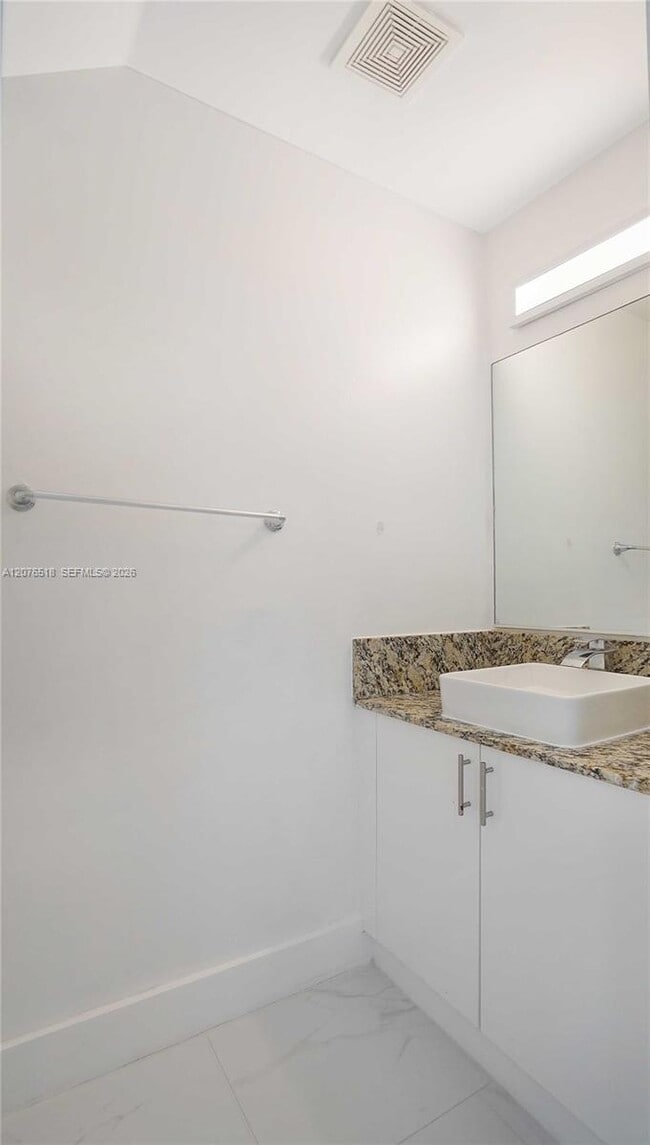 Building Photo - 1492 Veracruz Ln