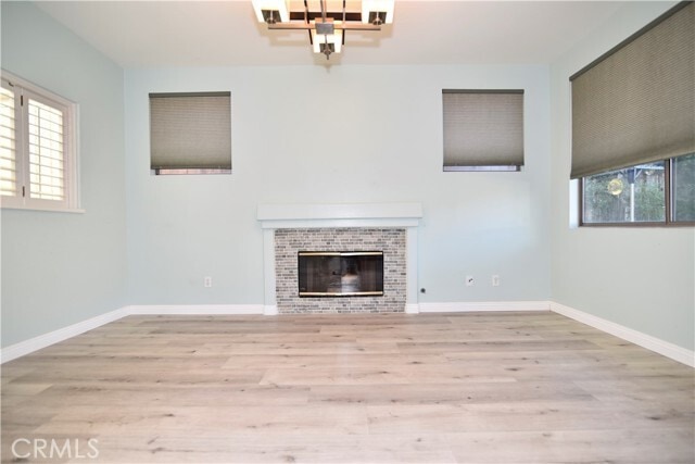 Building Photo - 2062 Lakeshore Dr